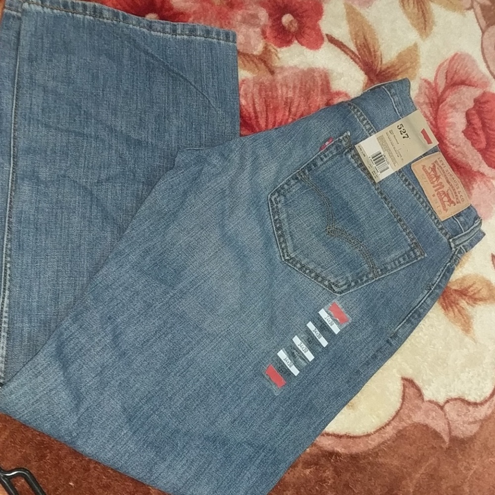 NWT Mens Slim Fit (Boot Cut) LEVI'S 527
